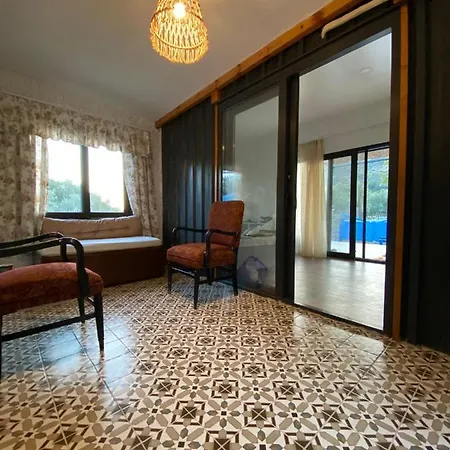 Defne House Soeguet Szálloda Marmaris